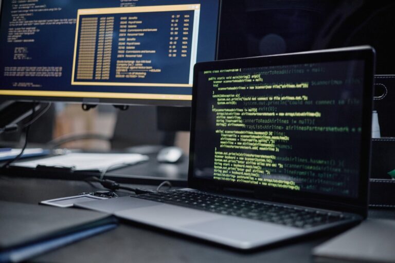 Wyścig technologiczny: Jak wyglądają przetargi IT w polskim sektorze publicznym?